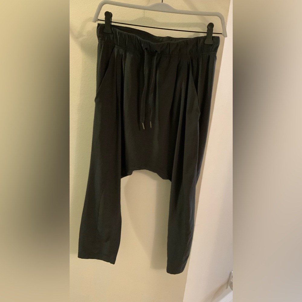 Lululemon Drop-Crotch Harem Joggers – Charcoal Gray (Size 6) - Picture 6 of 10